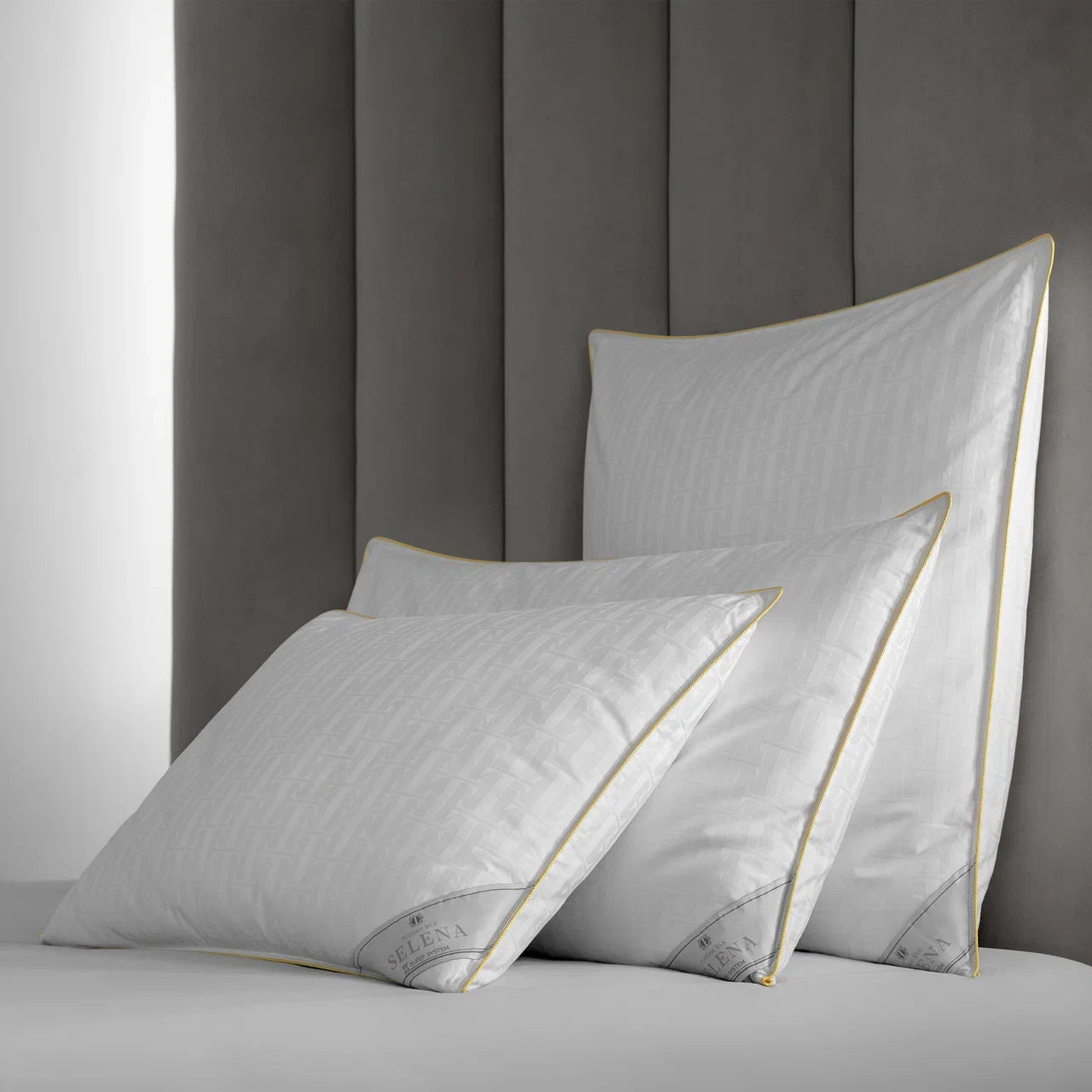 Natural Silk Bed Pillow SELENA — Medium Support